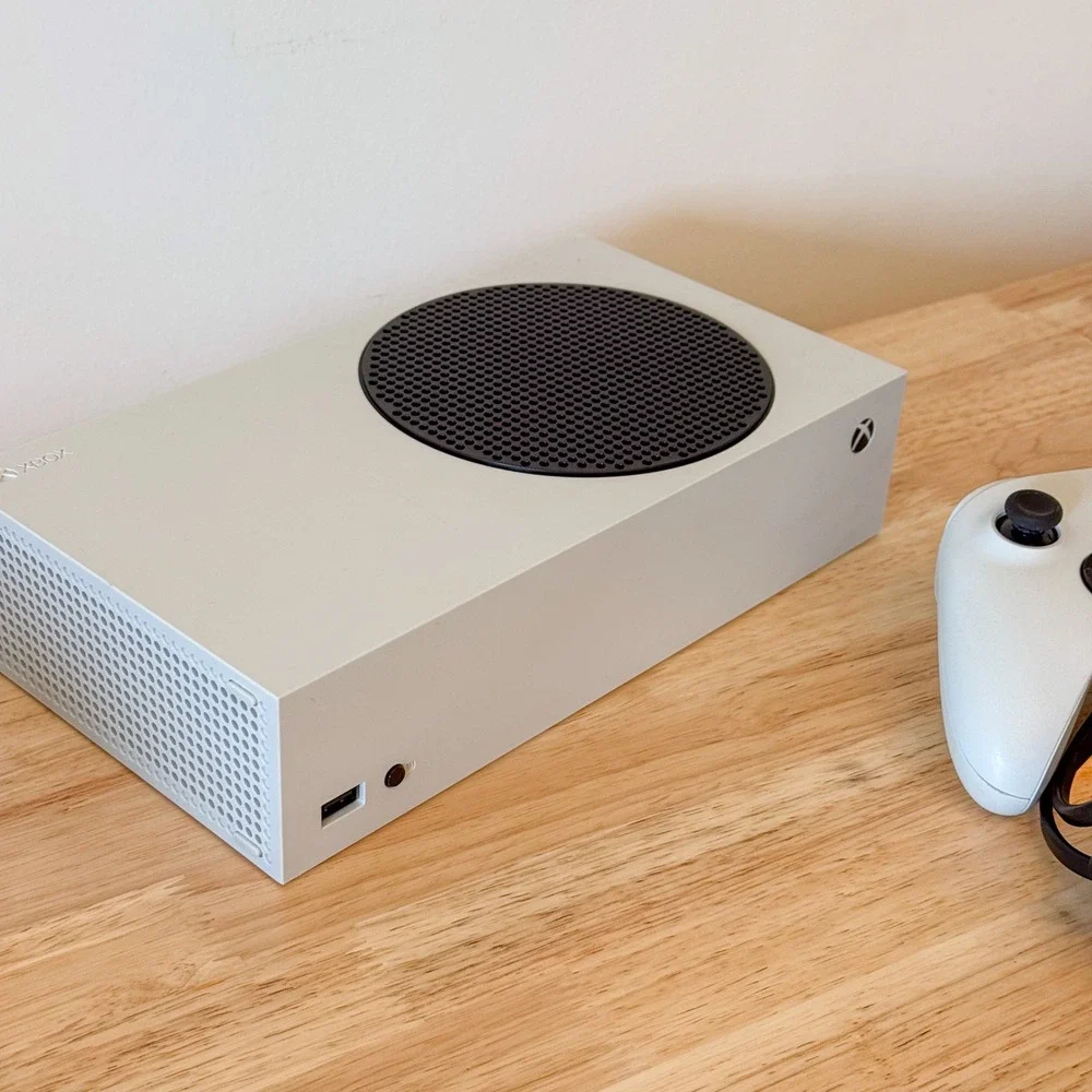 Microsoft Xbox Series S 500GB Video Game Console Robot White with Controller